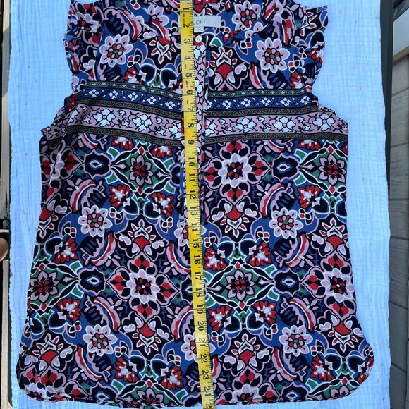 Ann Taylor Loft blue pink white green flowered top. Short ruffled sleeves, S - Picture 6 of 7